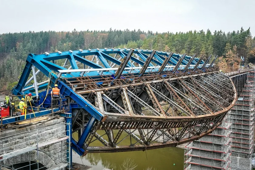 Pňovany–Bezdružice railway bridge / via Stavba roku