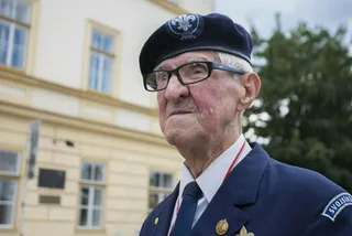 Eduard Marek, the oldest Czech Boy Scout, dies at 104