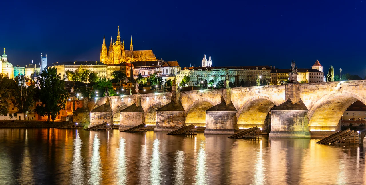 Prague’s Charles Bridge to light up in the colors of the Ukrainian flag