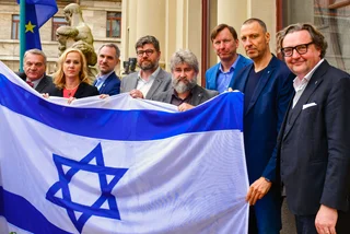 From protests to flags, Czech officials and citizens show support for Israel