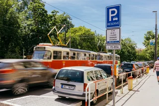 Prague to declutter streets from confusing and redundant traffic signs