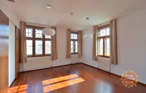 Apartment for rent, 4+1 - 3 bedrooms, 210m<sup>2</sup>