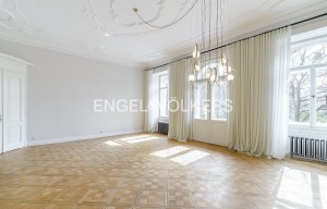 Apartment for rent, 5 bedrooms +, 250m<sup>2</sup>