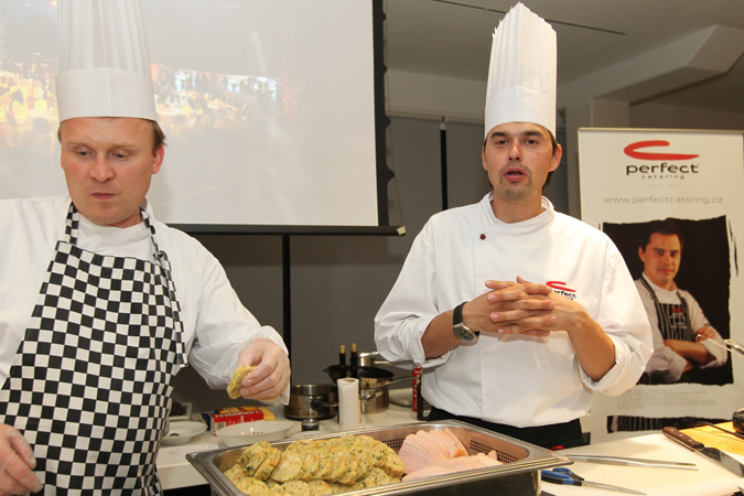 Prague ham served with olomoucké tvarůžky sauce and tender bread dumplings