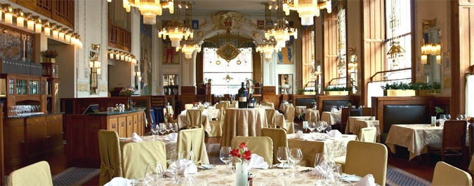 Obecní dům turns 100