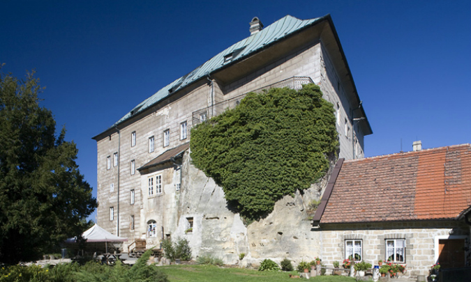 6 Alternatives for Fright-Night Fun