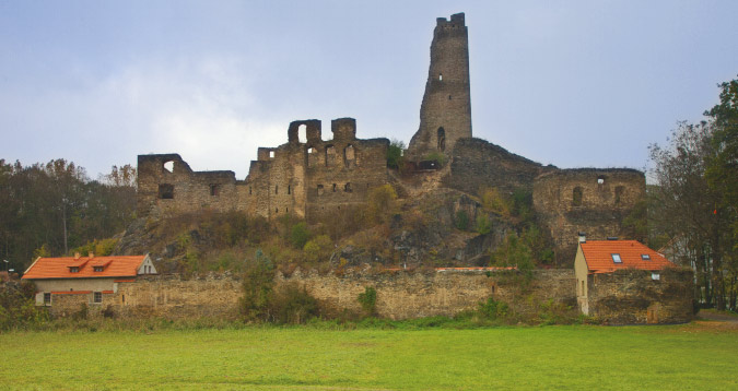 The medieval ruins of Okoř
