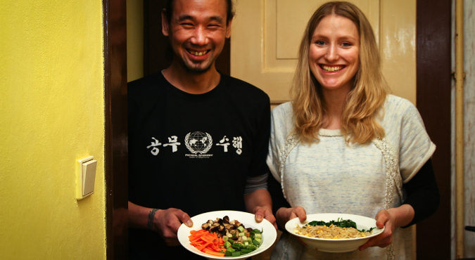 How We Eat: Khan Yun and Jessica Sands