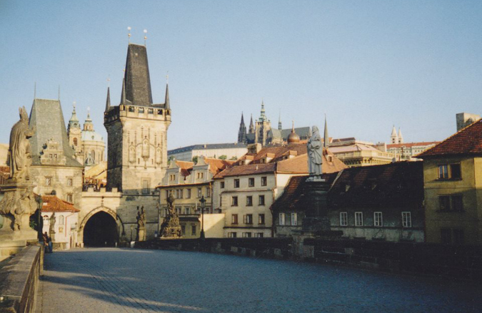 Charles Bridge 1994. Photo: Sarah Lang