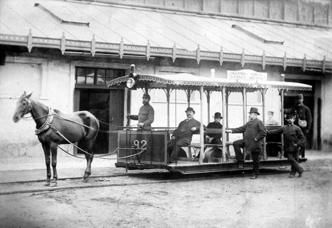 Last of the horse-drawn trams, 1905