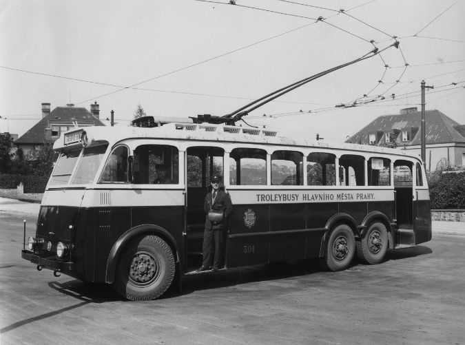 Trolley bus, Prague 1936