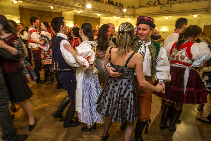PHOTOS: Having a (Moravian) Ball