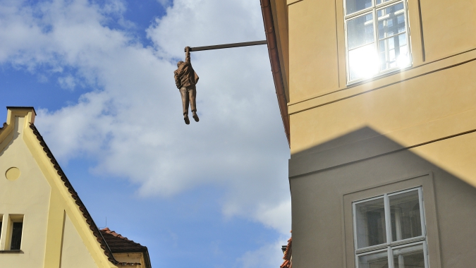 Hilarious Tripadvisor Reviews of Prague Landmarks