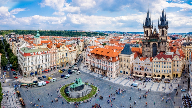 Hilarious Tripadvisor Reviews of Prague Landmarks