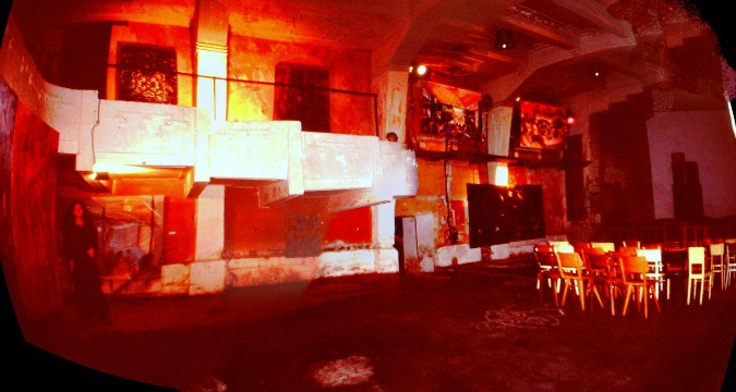 Universal space Roxy opens, 1992