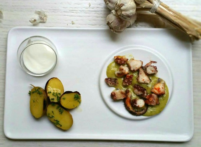 Photo: Sabores Tapas & Vinos FB