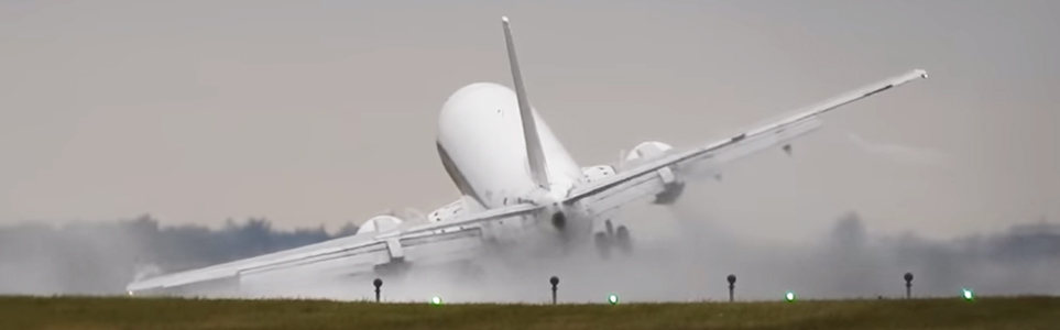VIDEO: High Winds Lead to Near-Crash at Václav Havel Airport