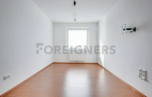 Apartment for rent, 4+kk - 3 bedrooms, 240m<sup>2</sup>
