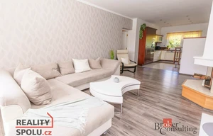 Family house for sale, 368m<sup>2</sup>, 2527m<sup>2</sup> of land