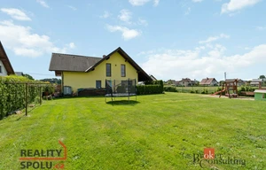 Family house for sale, 182m<sup>2</sup>, 2434m<sup>2</sup> of land