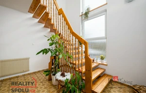 Family house for sale, 240m<sup>2</sup>, 794m<sup>2</sup> of land