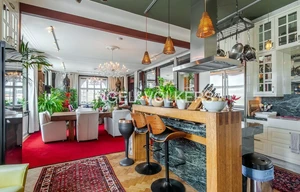 Apartment for rent, 5+kk - 4 bedrooms, 600m<sup>2</sup>