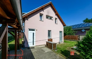 Family house for sale, 96m<sup>2</sup>, 393m<sup>2</sup> of land