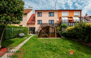 Family house for sale, 260m<sup>2</sup>, 319m<sup>2</sup> of land