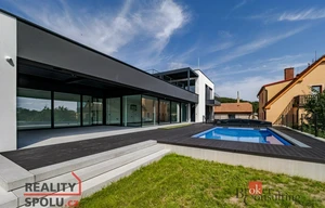 Family house for sale, 397m<sup>2</sup>, 848m<sup>2</sup> of land