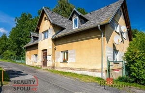 Family house for sale, 222m<sup>2</sup>, 637m<sup>2</sup> of land