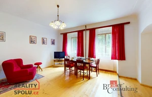 Family house for sale, 286m<sup>2</sup>, 631m<sup>2</sup> of land