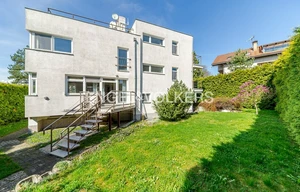 Family house for sale, 311m<sup>2</sup>, 615m<sup>2</sup> of land