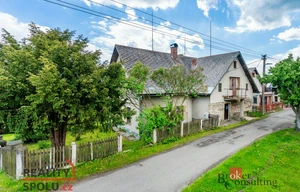 Family house for sale, 246m<sup>2</sup>, 836m<sup>2</sup> of land