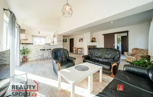 Family house for sale, 143m<sup>2</sup>, 395m<sup>2</sup> of land