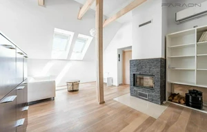 Family house for sale, 898m<sup>2</sup>, 741m<sup>2</sup> of land