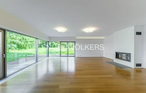 Family house for rent, 400m<sup>2</sup>, 1350m<sup>2</sup> of land