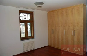 Apartment for rent, 4+1 - 3 bedrooms, 211m<sup>2</sup>
