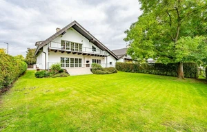 Family house for rent, 350m<sup>2</sup>, 950m<sup>2</sup> of land