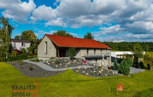 Family house for sale, 298m<sup>2</sup>, 900m<sup>2</sup> of land