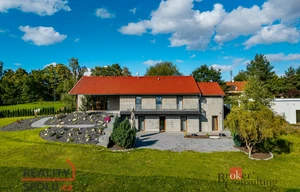 Family house for sale, 298m<sup>2</sup>, 900m<sup>2</sup> of land