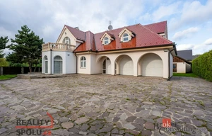 Villa for rent, 369m<sup>2</sup>, 1037m<sup>2</sup> of land