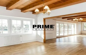 Family house for rent, 300m<sup>2</sup>, 779m<sup>2</sup> of land