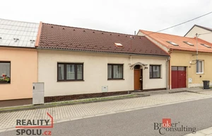 Family house for sale, 162m<sup>2</sup>, 585m<sup>2</sup> of land