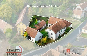 Family house for sale, 300m<sup>2</sup>, 671m<sup>2</sup> of land