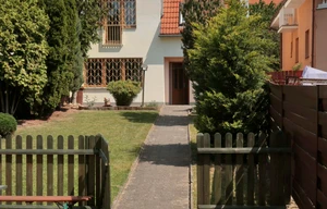 Multigenerational home for sale, 293m<sup>2</sup>, 439m<sup>2</sup> of land