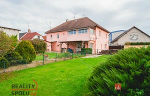 Family house for sale, 308m<sup>2</sup>, 1337m<sup>2</sup> of land