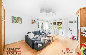 Family house for sale, 308m<sup>2</sup>, 1337m<sup>2</sup> of land