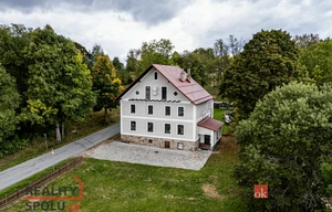 Family house for sale, 283m<sup>2</sup>, 1320m<sup>2</sup> of land