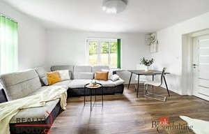 Family house for sale, 283m<sup>2</sup>, 1320m<sup>2</sup> of land