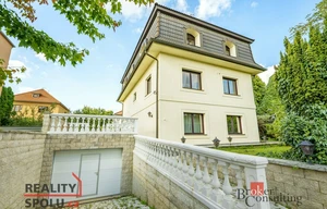 Villa for sale, 287m<sup>2</sup>, 654m<sup>2</sup> of land